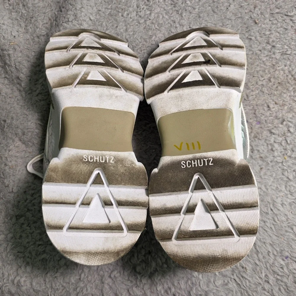 Schutz Sneakers Silver Metallic Snakeskin Embossed Platform Womens 9B‎